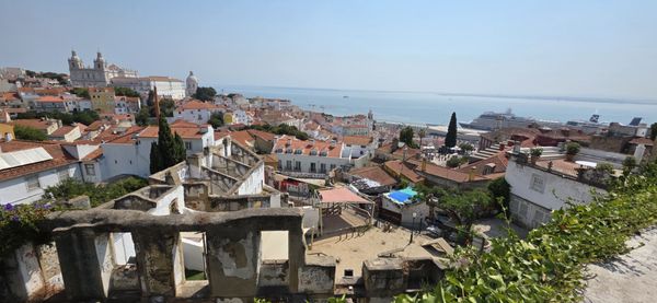 Miradouro das Portas do Sol by null