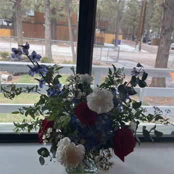 Little Green House Florist - Florists Near Me - Big Bear Lake, California