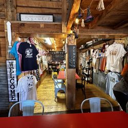 DeDe’s Farmhouse Cafe - Inside extra tables to the right.