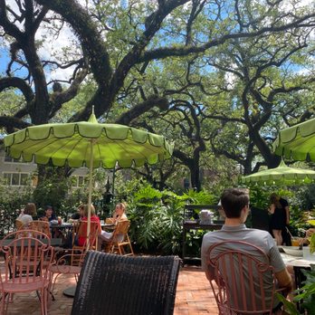 Columns - Hotels Near Me - New Orleans, Louisiana Columns - Hotels Near Me - New Orleans, Louisiana