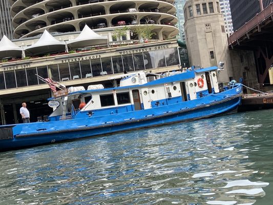 Urban Kayaks on the Chicago River by null