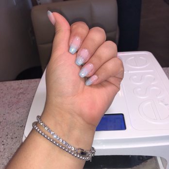 Polished Nail Salon - Nail Salons Near Me - Thornton, Colorado