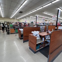Drug Emporium
