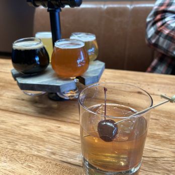 The Noble Fox - Burgers Near Me - Ashland, Oregon