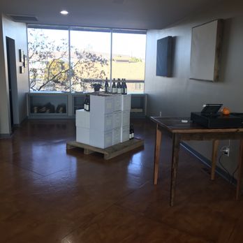 Southard - a kitchen and dining room with a large window - Wine Tasting Room Near Me - Yakima, Washington Southard - a kitchen and dining room with a large window - Wine Tasting Room Near Me - Yakima, Washington