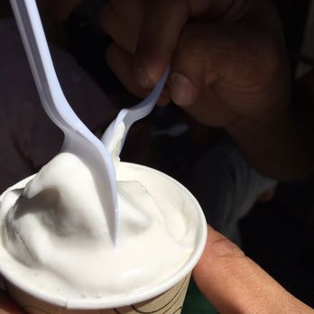 King's Cream - Coconut ice - Ice Cream & Frozen Yogurt Near Me - Ponce, Puerto Rico