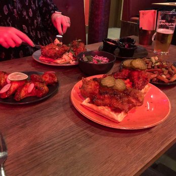Buck's Bar - Bars Near Me - Glasgow, GLG