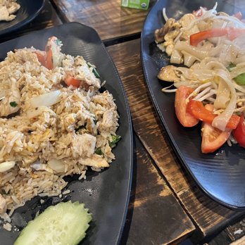 Sip Saam Thai - Thai Fried Rice -left, Drunken Noodles - right - Thai Near Me - Austin, Texas