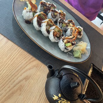 Moim - Spider-Man roll - Sushi Bars Near Me - Locust Valley, New York