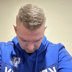 Legends Custom Cuts - Haircut