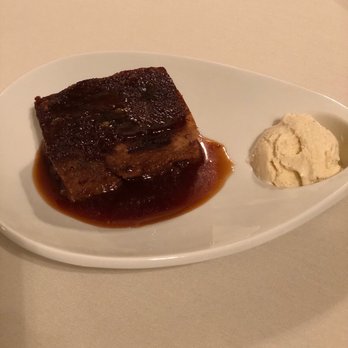 Wyndhurst Restaurant At Cranwell - Coffee & Tea Near Me - Lenox, Massachusetts