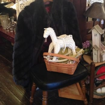 Banbury Fair - Antiques Near Me - Bartlett, Illinois