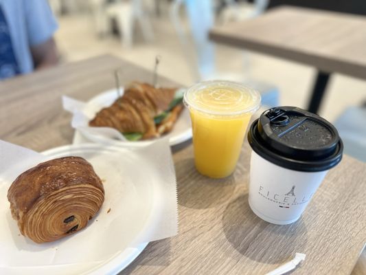 Ficelle Bakery by null