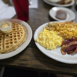 Tiffany's Kitchen - Hungry man's breakfast