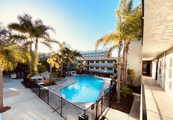 8655 Belford Ave Los Angeles Ca 90045