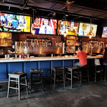 Croxley's - Sports Bars Near Me - Farmingdale, New York