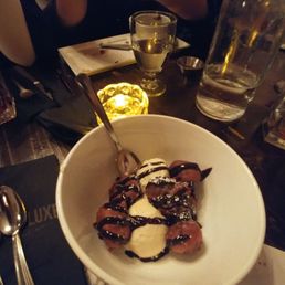Fried dough ice cream dessert Fried dough ice cream dessert