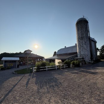 Jacob's Farm - Large outdoor dining gazebo for dining and listening to live music - Venues & Event Spaces Near Me - Traverse City, Michigan Jacob's Farm - Large outdoor dining gazebo for dining and listening to live music - Venues & Event Spaces Near Me - Traverse City, Michigan