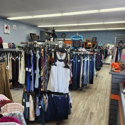2 Gals Resale Therapy - Our store is full but always neat and clean.