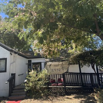 Oak House - Entrance - Coffee & Tea Near Me - Camino, California Oak House - Entrance - Coffee & Tea Near Me - Camino, California