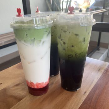 Montea Boba - Strawberry Matcha (left) and Green Thai Tea (right) - Bubble Tea Near Me - Stockton, California