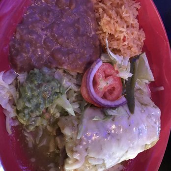El Michoacano Restaurant - Wet vegetarian burrito with Verde - Tacos Near Me - Gilroy, California El Michoacano Restaurant - Wet vegetarian burrito with Verde - Tacos Near Me - Gilroy, California