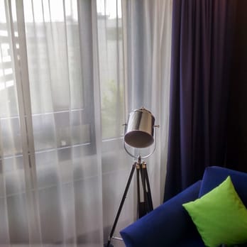 Holiday Inn Stuttgart - Spot in front of the window - Hotels Near Me - Stuttgart, BW