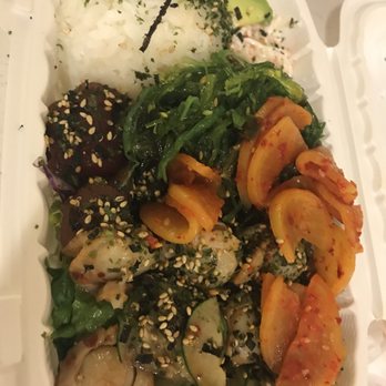 Poke & Box - Medium, with spicy shoyu ahi and Hokkaido Japan Scallops - Poke Near Me - Honolulu, Hawaii Poke & Box - Medium, with spicy shoyu ahi and Hokkaido Japan Scallops - Poke Near Me - Honolulu, Hawaii