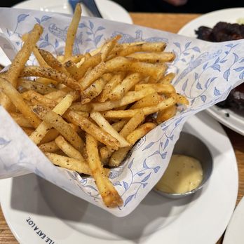 Earls Kitchen + Bar - Truffle Fries - New American Near Me - Somerville, Massachusetts