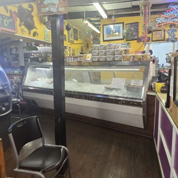 Captain Leonards - Fresh seafood market area - Seafood Near Me - Mechanicsville, Maryland