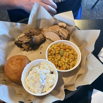 JC's Bar-B-Q Place - Brusquely, chicken, potato salad (mayonnaise) corn - Barbeque Near Me - Van Buren, Arkansas