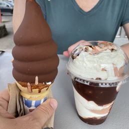 Twist dipped soft serve and hot fudge sundae with pecans.  Yes Pecans!   Awesome. Worth the drive