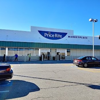 PriceRite - Parking lot and entrance - Grocery Near Me - Johnston, Rhode Island
