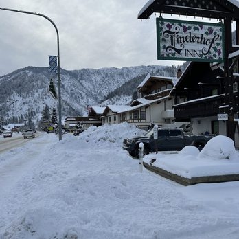 Linderhof Inn - Hotels Near Me - Leavenworth, Washington Linderhof Inn - Hotels Near Me - Leavenworth, Washington