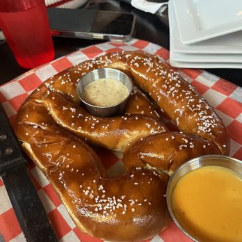 Von Trier - Pubs Near Me - Milwaukee, Wisconsin