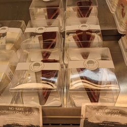 Cat's Coffee & Cake - Spendy cake slices