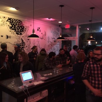 A W Wander - Beer Bar Near Me - Manlius, New York
