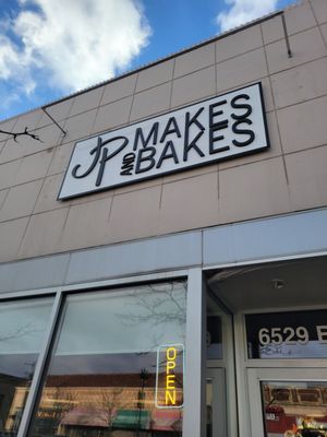 JP Makes and Bakes by null
