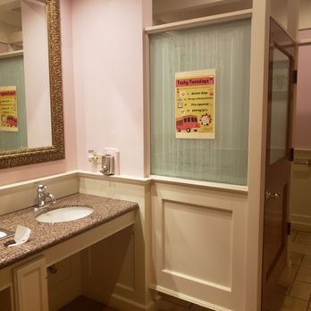 Lynfred Winery - Restroom - Wineries Near Me - Roselle, Illinois Lynfred Winery - Restroom - Wineries Near Me - Roselle, Illinois