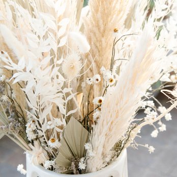 Light and Well - Floral Designers Near Me
