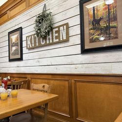 Applewood Farmhouse Restaurant