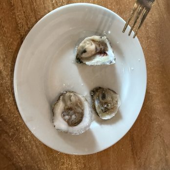 The Twisted Tuna - Extra oysters underneath a paid oyster :) - Seafood Near Me - Jupiter, Florida