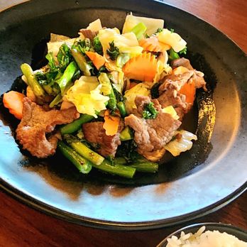 Local Asian Bistro - Stir fried vegetables with beef - Thai Near Me - Vancouver, Washington Local Asian Bistro - Stir fried vegetables with beef - Thai Near Me - Vancouver, Washington