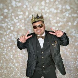 CCE Entertainment - Say cheese!