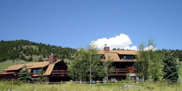Howlers Inn B&B and Wolf Sanctuary, Bozeman MT Bed and Breakfast Lodging by null