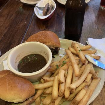 Penny Lane Pub - London Broil sandwich and chips - Pubs Near Me - Richmond, Virginia Penny Lane Pub - London Broil sandwich and chips - Pubs Near Me - Richmond, Virginia