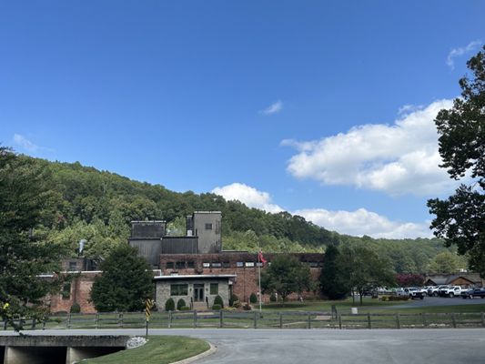 Cascade Hollow Distilling Co. (George Dickel Distillery) by null