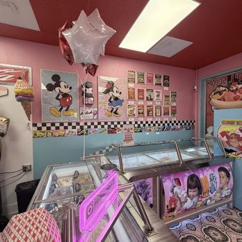 Rock N Roll Scoops - Ice Cream & Frozen Yogurt Near Me - Vista, California