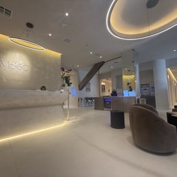 Beautiful front office space Beautiful front office space