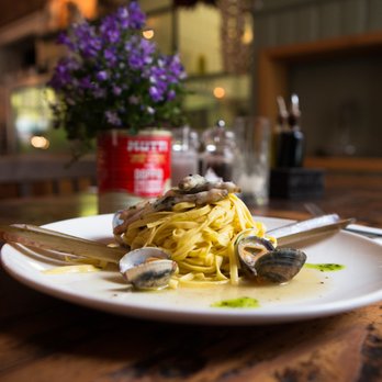 Viva Maria - Pasta con le vongole - Italian Near Me - Munich, BY Viva Maria - Pasta con le vongole - Italian Near Me - Munich, BY